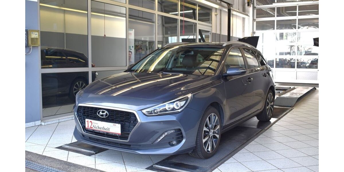 Hyundai i30 92.214 km 15.899 &euro; Bad Friedrichshall 74177