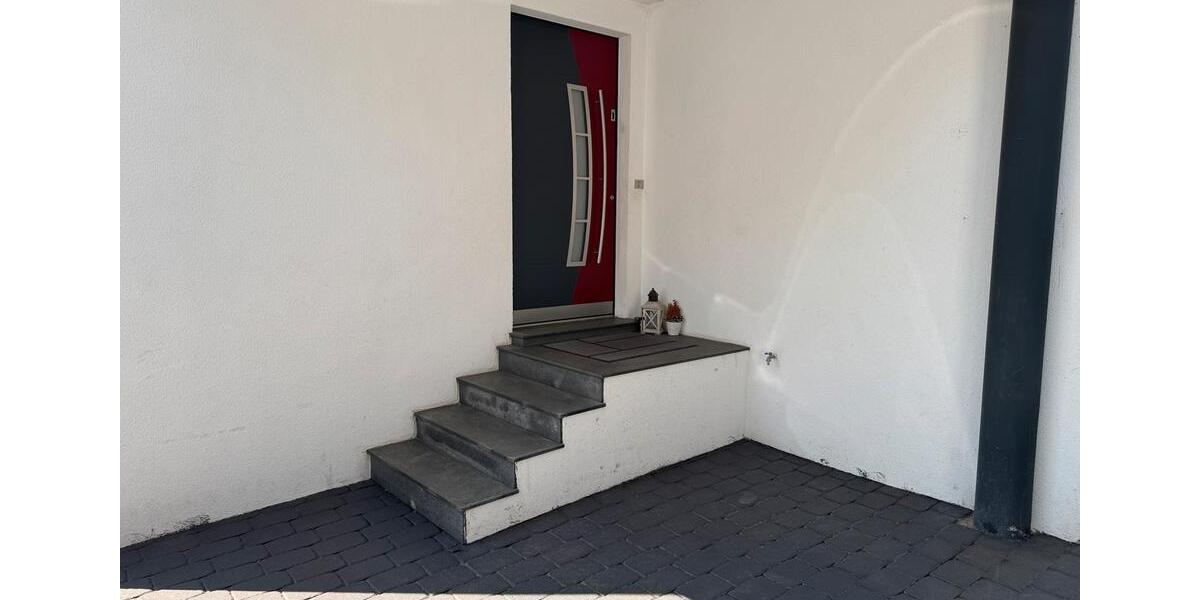 Doppelhaushälfte Bad Friedrichshall - 9 Zimmer, 153 m&sup2;, 590.000&euro; | Angebot:27189873