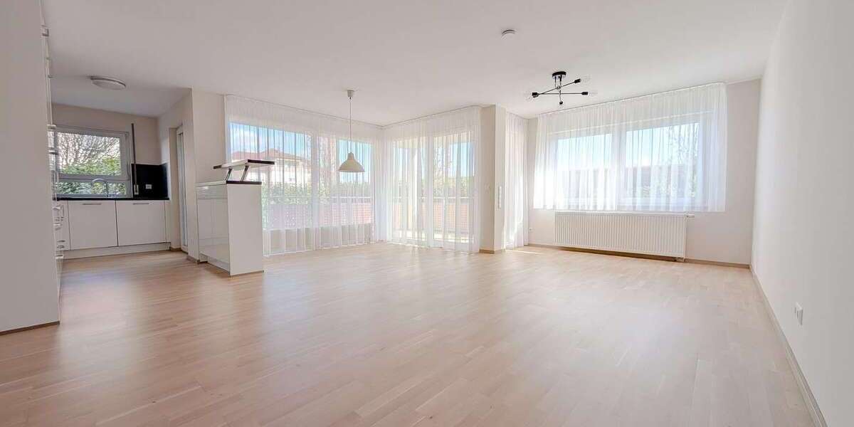 Etagenwohnung Backnang - 3.5 Zimmer, 93 m&sup2;, 1.290&euro; | Angebot:26871998