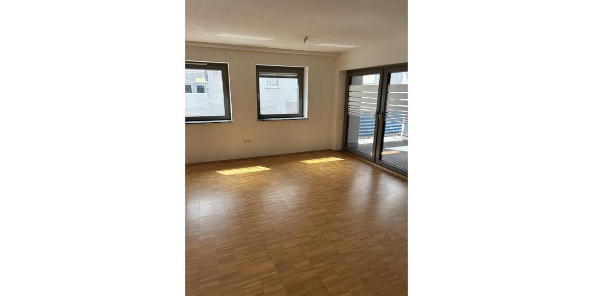 Erdgeschoßwohnung Heilbronn Kernstadt - 3 Zimmer, 85 m&sup2;, 1.200&euro; | Angebot:26316417