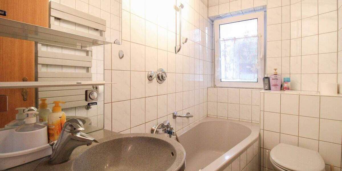 Etagenwohnung Ludwigsburg Neckarweihingen - 2 Zimmer, 51 m&sup2;, 165.000&euro; | Angebot:24857353