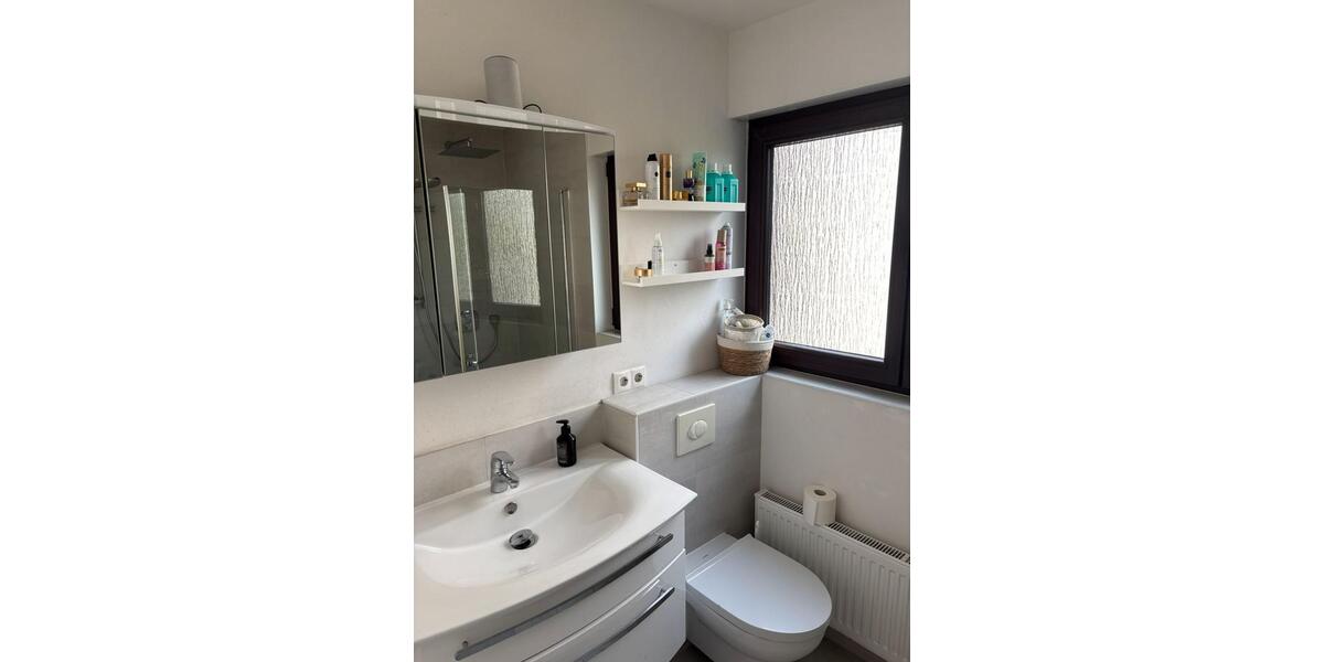 Doppelhaushälfte Freiberg am Neckar - 5.5 Zimmer, 181 m&sup2;, 695.000&euro; | Angebot:24705906