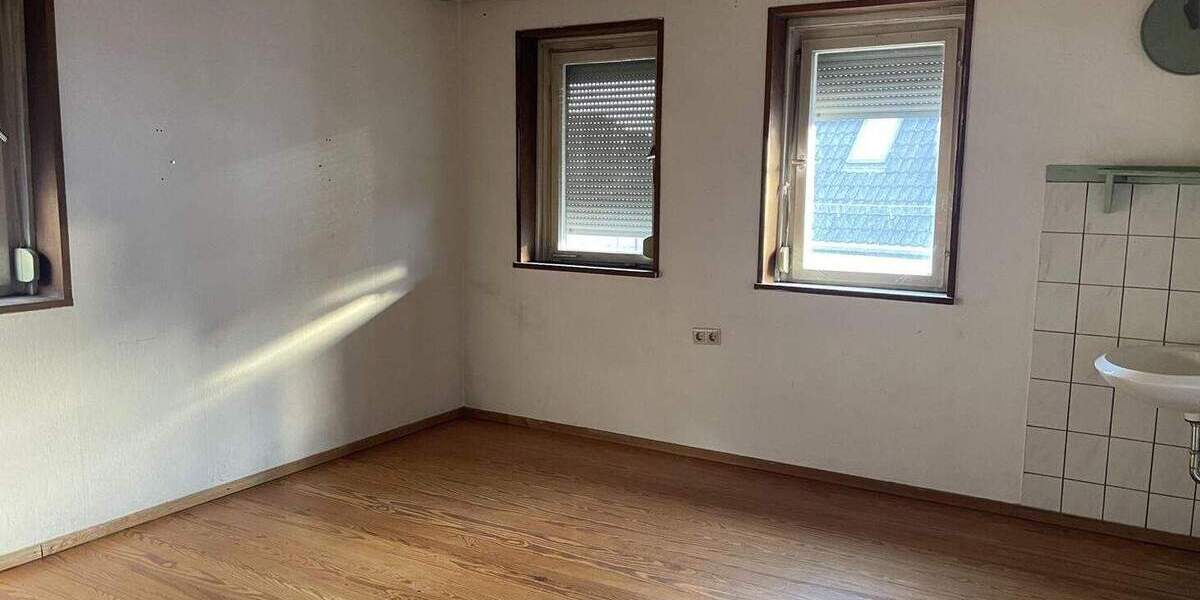 Mehrfamilienhaus, Wohnhaus Ludwigsburg Eglosheim - 1 Zimmer, 230 m&sup2;, 279.000&euro; | Angebot:25156216