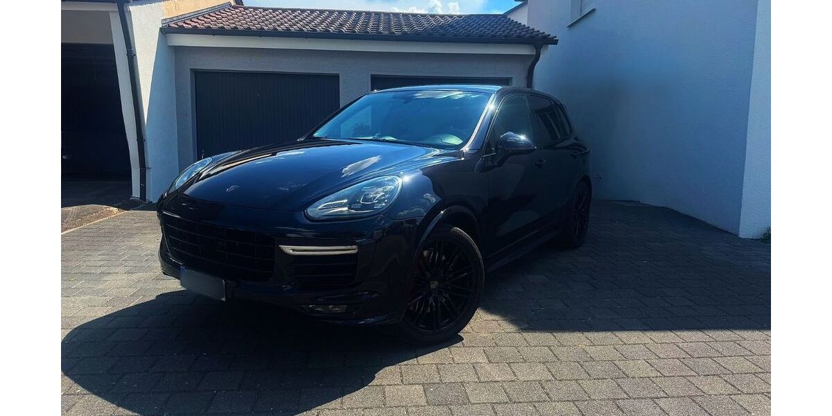 Porsche Cayenne 170.000 km 24.490 &euro; Ludwigsburg 71634