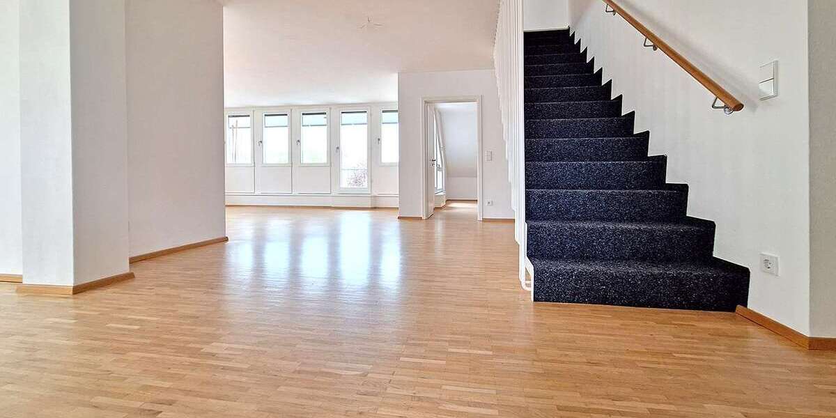 Etagenwohnung Heilbronn - 4 Zimmer, 170 m&sup2;, 1.850&euro; | Angebot:26311807