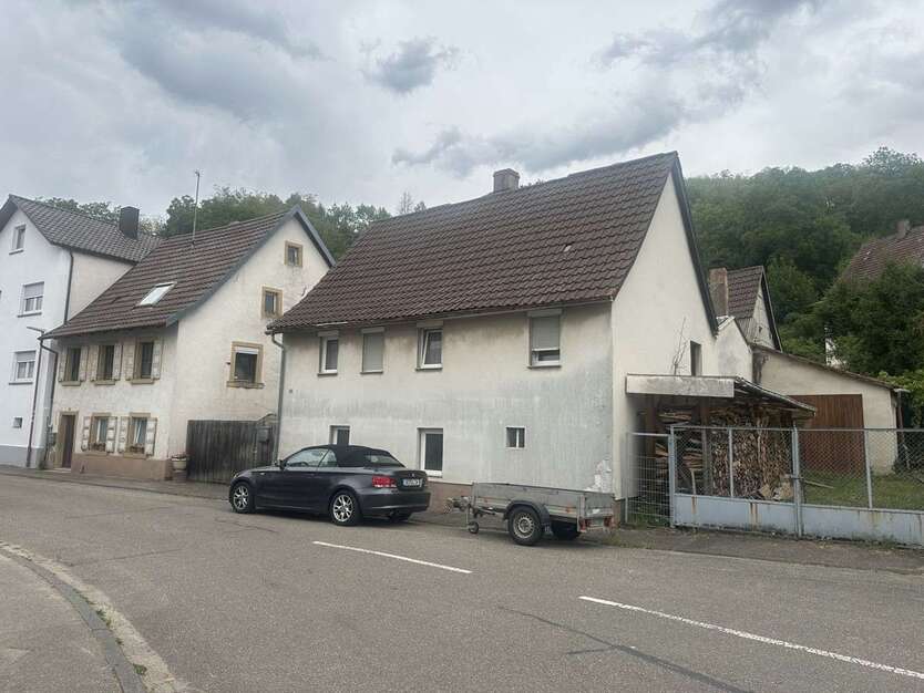 Haus zum Kaufen in Kraichtal Menzingen 299.000 € 160 m² 6 zimmer