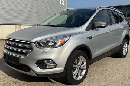 Ford Kuga 174.758 km 8.400 &euro; Ilsfeld 74360
