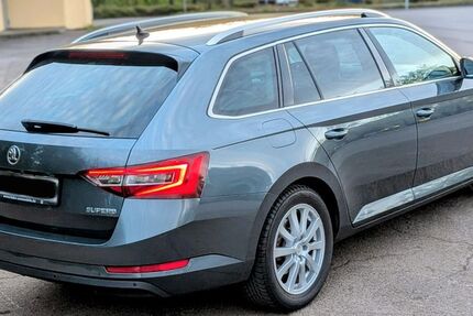 Skoda Superb 169.000 km 15.200 &euro; Mosbach 74821