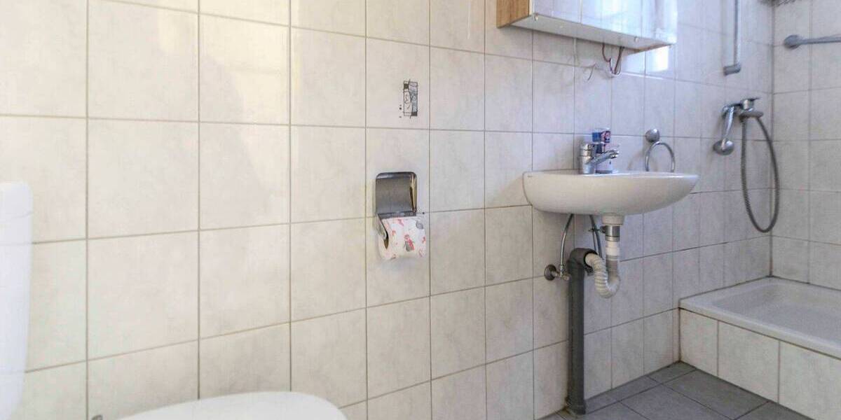 Doppelhaushälfte Erligheim - 9 Zimmer, 151 m&sup2;, 375.000&euro; | Angebot:26344706