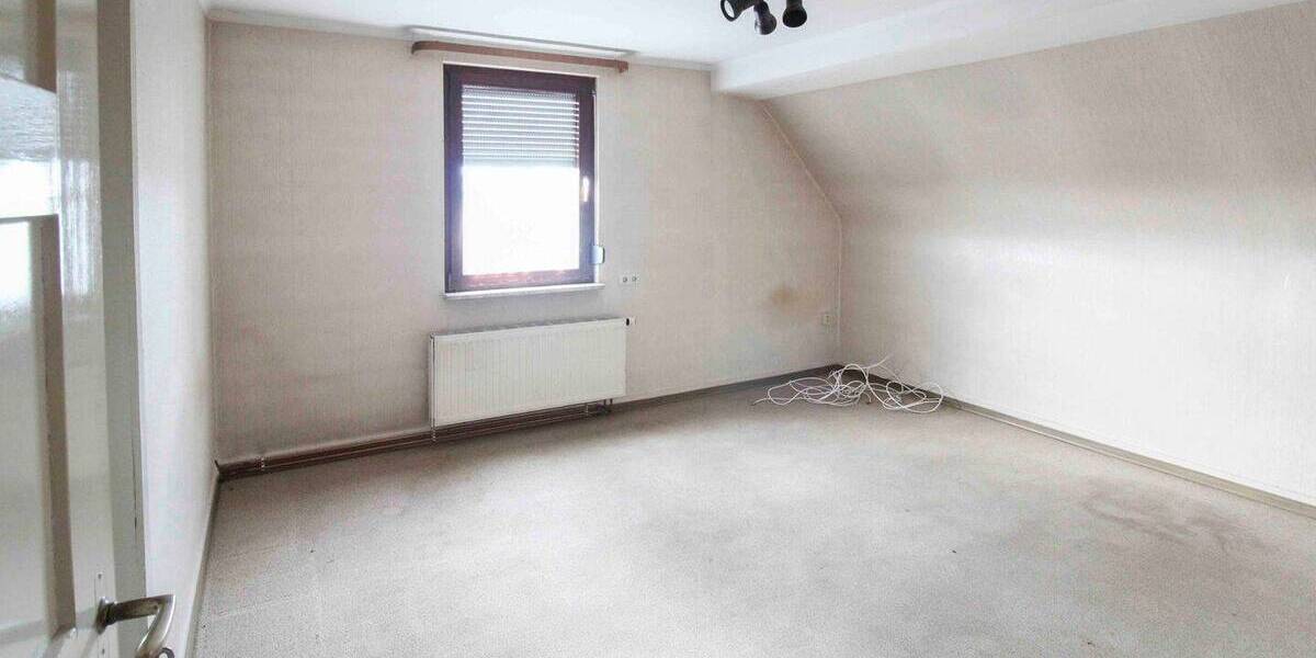Einfamilienhaus Güglingen - 6 Zimmer, 149 m&sup2;, 299.000&euro; | Angebot:26703674