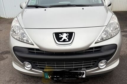 Peugeot 207 94.000 km 5.200 &euro; Heilbronn 74080