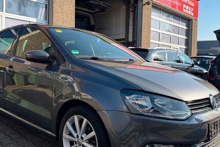 VW Polo 193.469 km 7.350 &euro; Bietigheim-Bissingen 74321