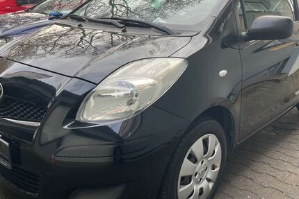 Toyota Yaris 116.000 km 2.500 &euro; Heilbronn 74080