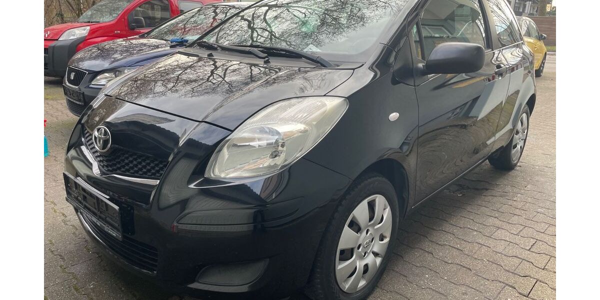 Toyota Yaris 116.000 km 2.500 &euro; Heilbronn 74080