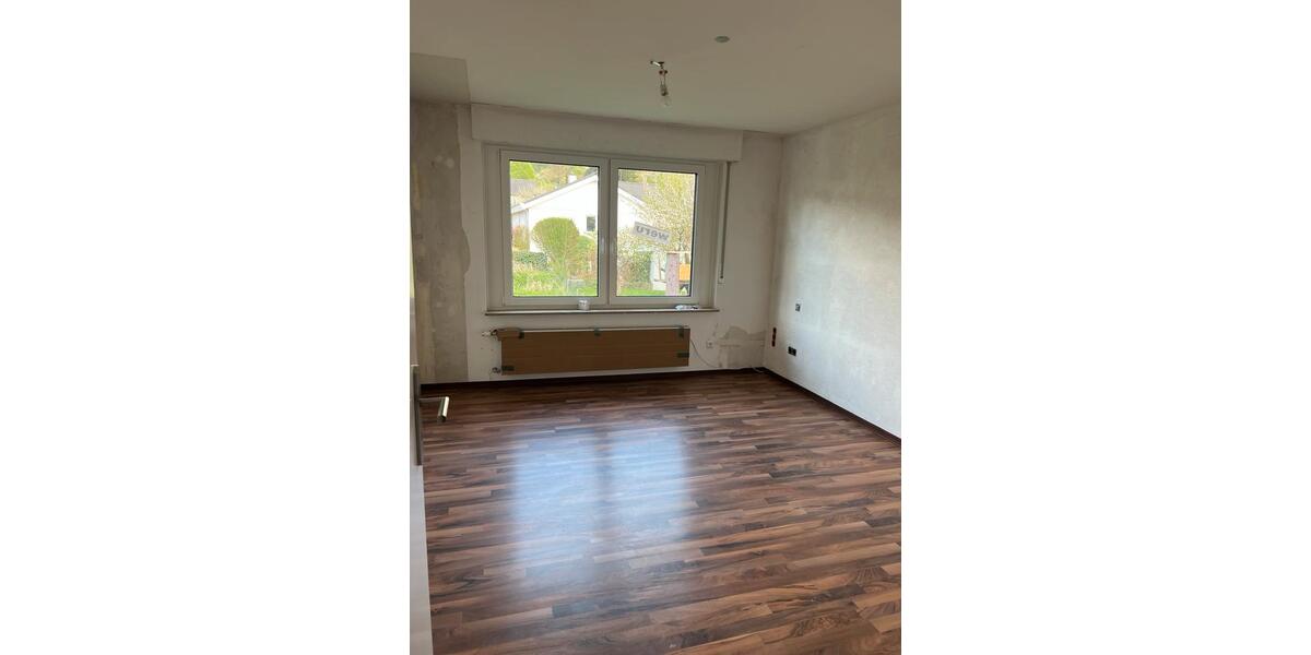 Doppelhaushälfte Oberstenfeld - 8 Zimmer, 170 m&sup2;, 1.700&euro; | Angebot:26495713