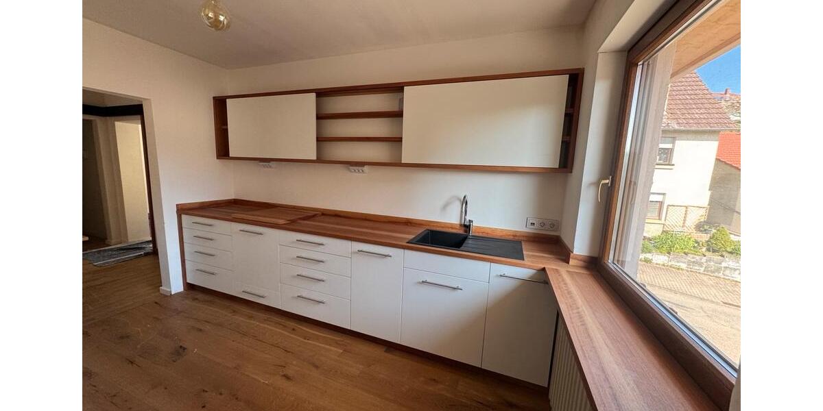 Einfamilienhaus Hüffenhardt - 5 Zimmer, 200 m&sup2;, 498.000&euro; | Angebot:25988257