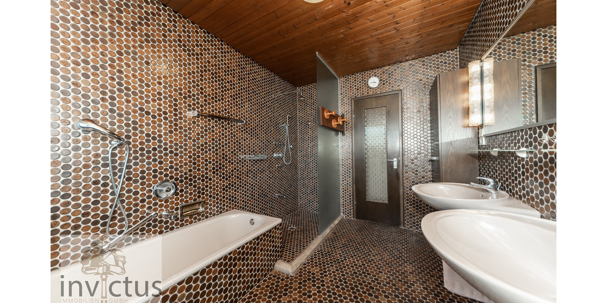 Ein Zuhause, das Größe zeigt – lichtdurchflutet, elegant, und einfach cool - mit Garten und Garage in ruhiger Lage 10 zimmer