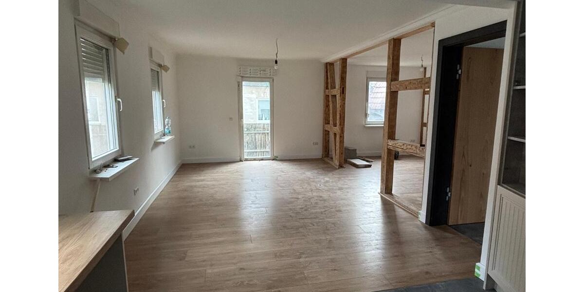 Einfamilienhaus Schwaigern - 4 Zimmer, 120 m&sup2;, 1.700&euro; | Angebot:24977745