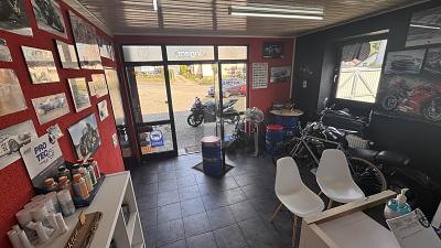 IHRE CHANCE: EIGENE WERKSTATT MIT LAGER & HOF