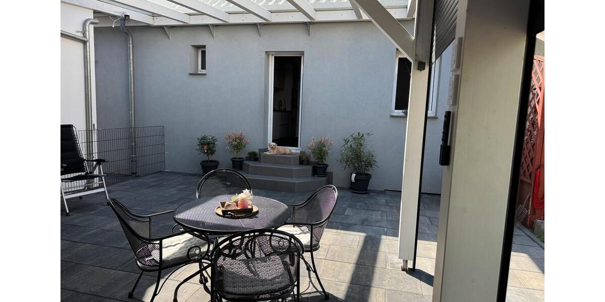 Doppelhaushälfte Bad Friedrichshall - 9 Zimmer, 153 m&sup2;, 590.000&euro; | Angebot:27189873