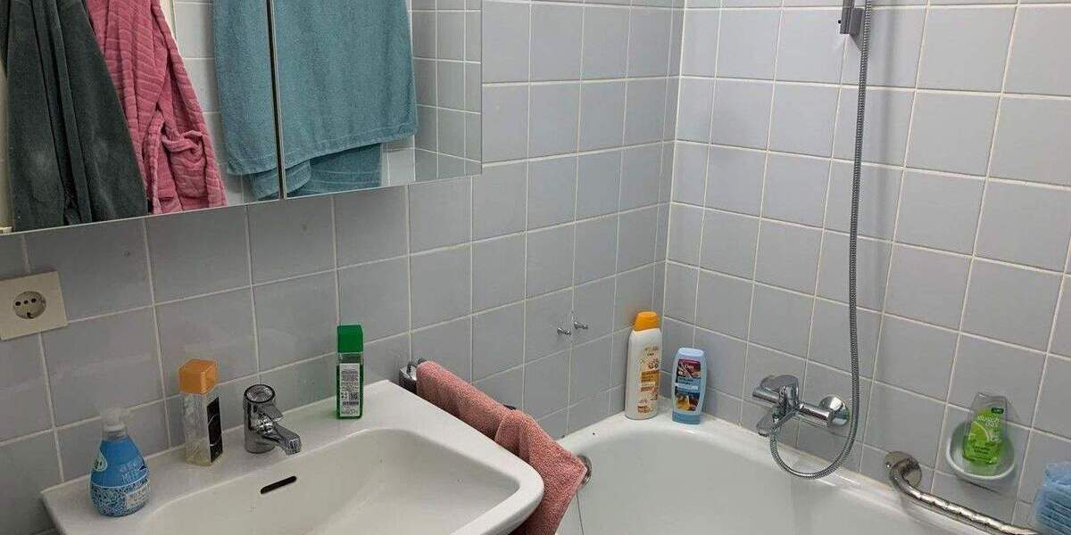 Attraktive 2-Zimmer-Wohnung mit Balkon, EBK, Stellplatz, Keller in Heilbronn-Horkheim 2 zimmer