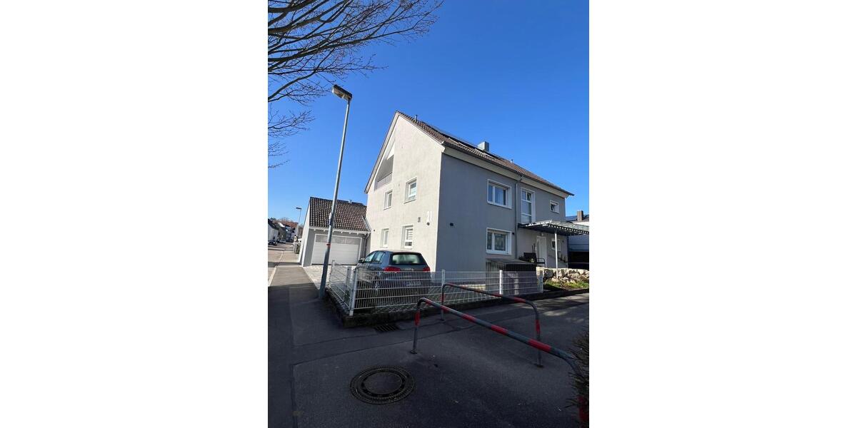 Dachgeschoßwohnung Eberstadt - 2.5 Zimmer, 75 m&sup2;, 1.200&euro; | Angebot:26326753