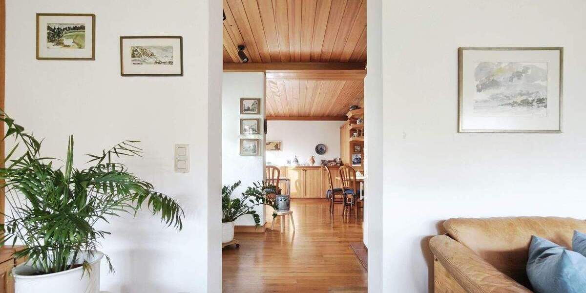 Vielfältig nutzbares 4-Familienhaus in gefragter Lage von Ludwigsburg-Pflugfelden 1 zimmer