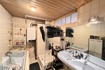 Investition mit Perspektive, sanierungsbedürftige 4- Zimmer Wohnung im Erdgeschoss