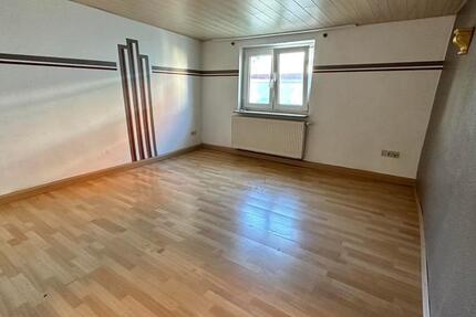 Wohnung Eberstadt - 4 Zimmer, 100 m&sup2;, 1.000&euro; | Angebot:26438209