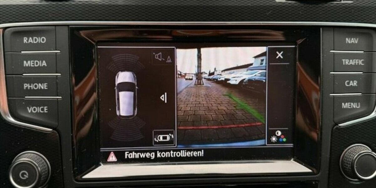 VW Golf VII Lim. GTI BMT Kamera ABT 300 PS 198.000 km 12.490 &euro; Neckarsulm 74172