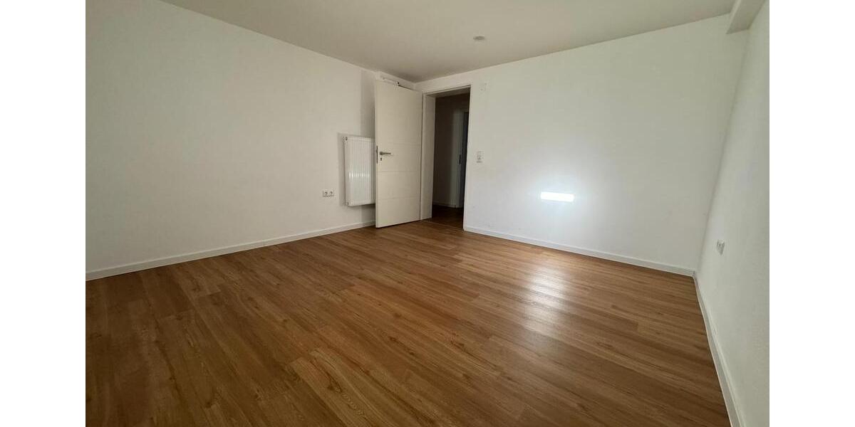 Etagenwohnung Sachsenheim - 5 Zimmer, 94 m&sup2;, 1.070&euro; | Angebot:24598425