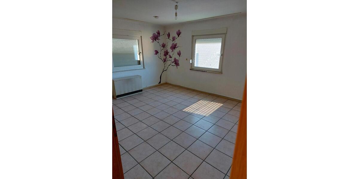 Etagenwohnung Sachsenheim - 2 Zimmer, 54 m&sup2;, 600&euro; | Angebot:25363605