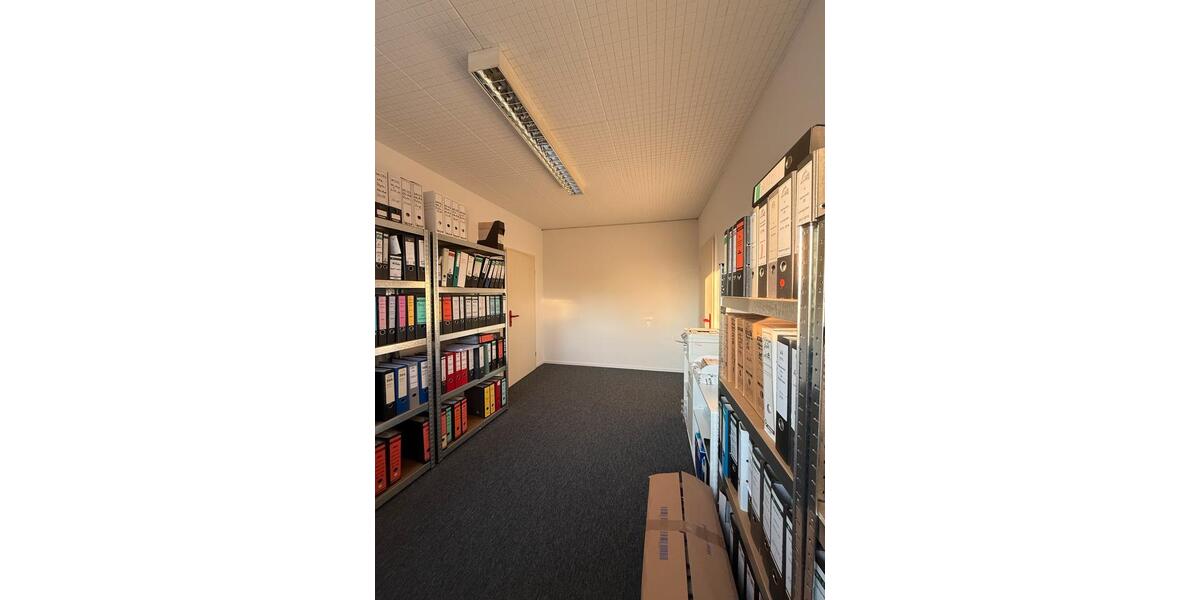 Einzelbüro in Heilbronn-Böckingen, gem. Teeküche + Bad zimmer