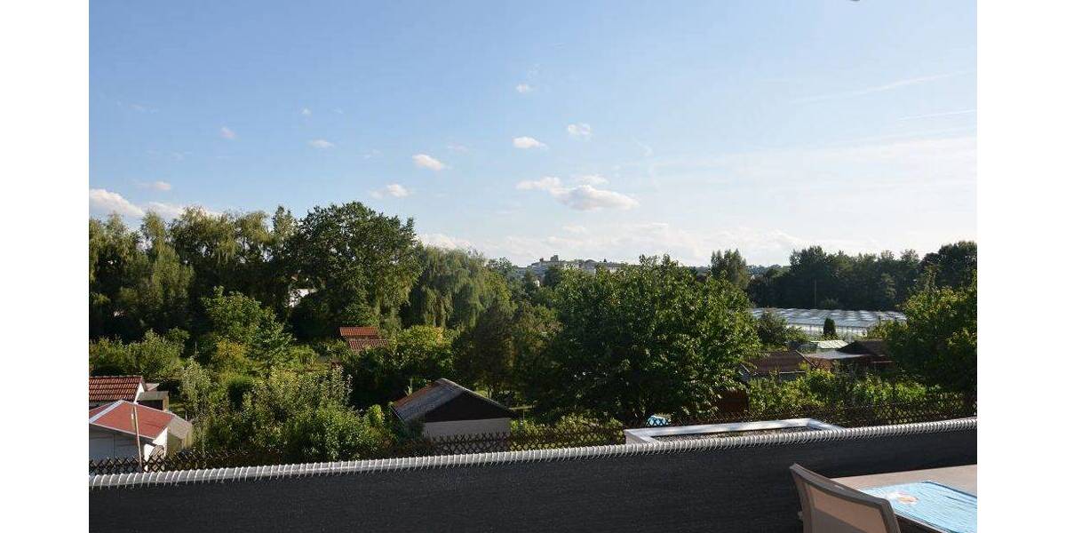 Etagenwohnung Lauffen am Neckar - 3 Zimmer, 93 m&sup2;, 1.300&euro; | Angebot:26803704