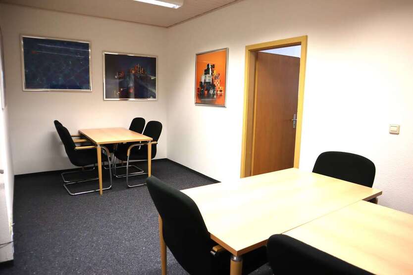 Büro in Abstatt 1.800 € 200 m² zimmer