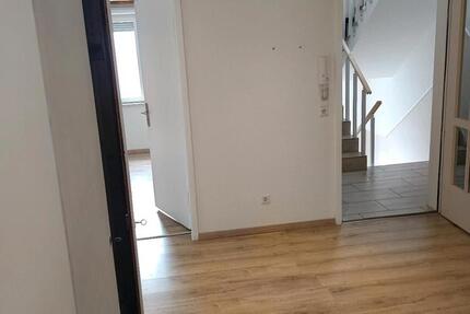 Wohnung Markgröningen - 4 Zimmer, 111 m&sup2;, 1.280&euro; | Angebot:25305302