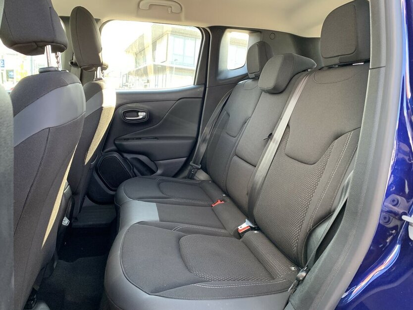 Jeep Renegade 1.3 Limited Automatik NAVI 42.100 km 18.900 € Backnang, 71522