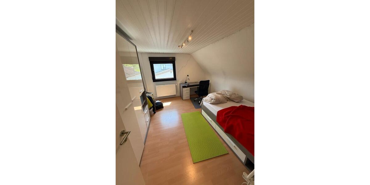 Etagenwohnung Mosbach - 5 Zimmer, 120 m&sup2;, 1.250&euro; | Angebot:26268869