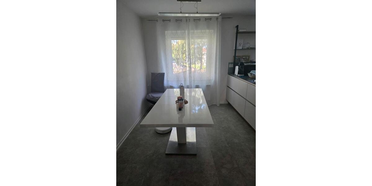 Erdgeschoßwohnung Backnang - 4 Zimmer, 84 m&sup2;, 1.450&euro; | Angebot:23674205