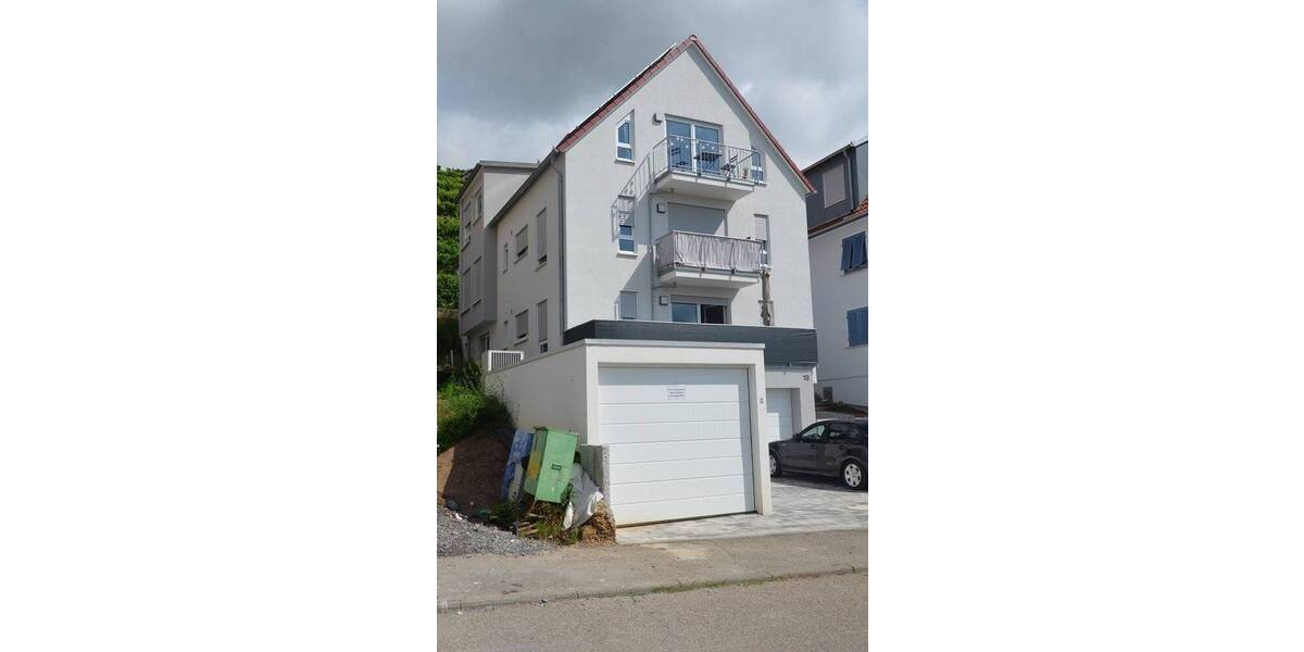Etagenwohnung Lauffen am Neckar - 3 Zimmer, 93 m&sup2;, 1.300&euro; | Angebot:26803704
