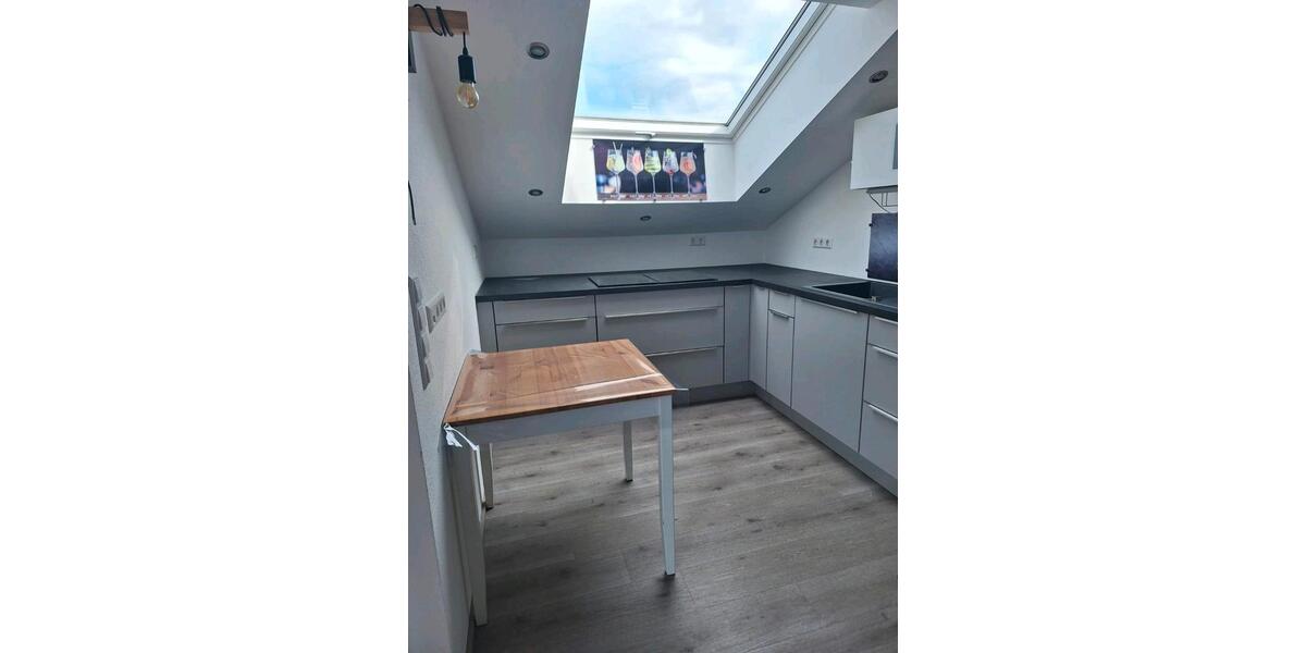 Dachgeschoßwohnung Oedheim - 4 Zimmer, 105 m&sup2;, 1.450&euro; | Angebot:26581385