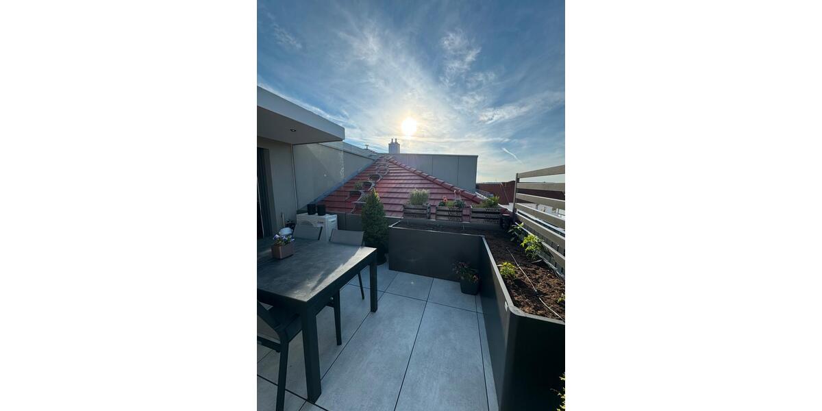 Exklusive Penthousewohnung mit 2 Dachterrassen und lux. Ausstatt. 3.5 zimmer