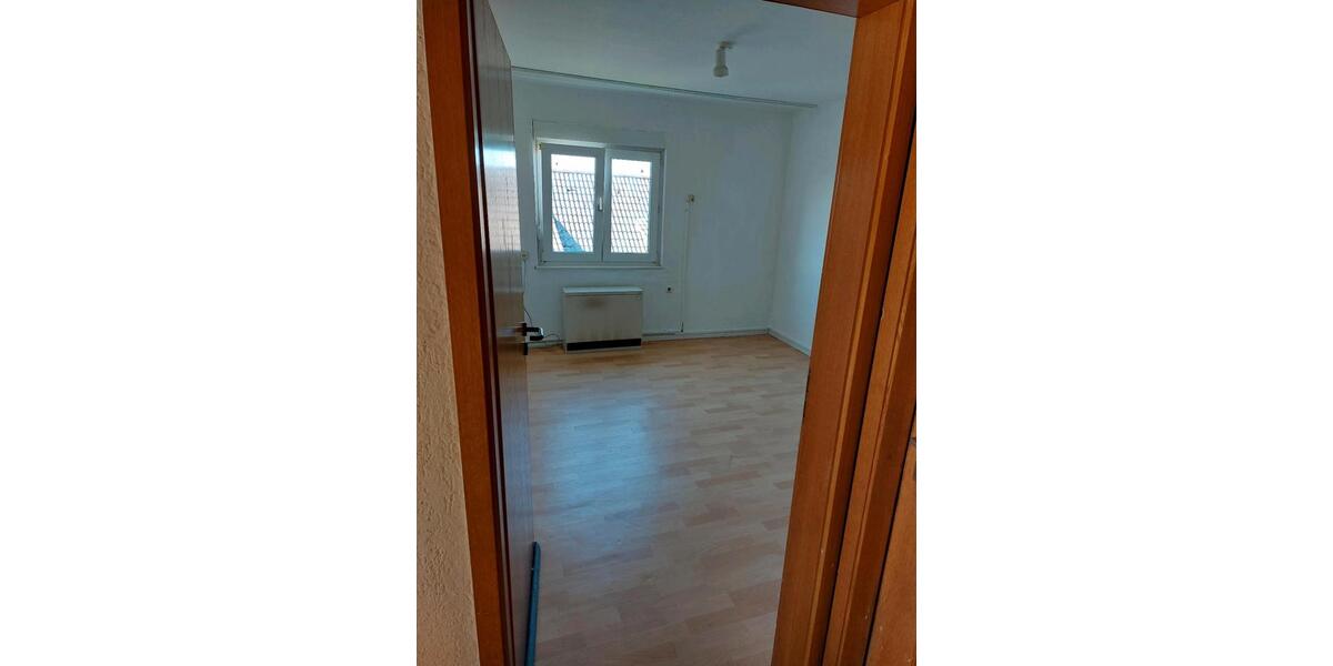 Etagenwohnung Sachsenheim - 2 Zimmer, 54 m&sup2;, 600&euro; | Angebot:25363605