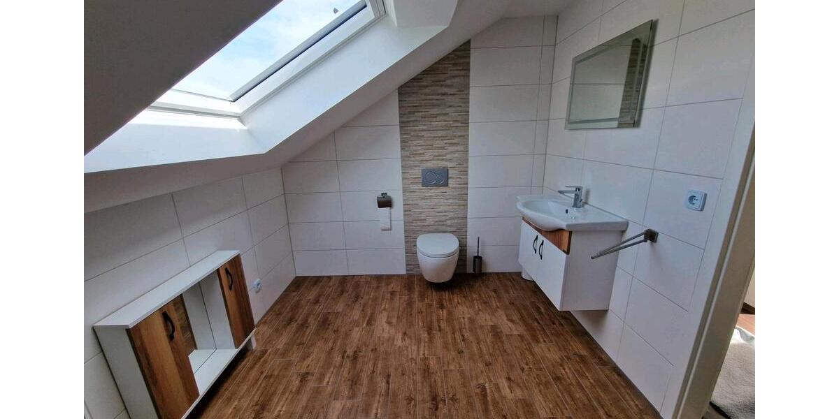 Etagenwohnung Backnang - 5 Zimmer, 160 m&sup2;, 1.950&euro; | Angebot:27553316