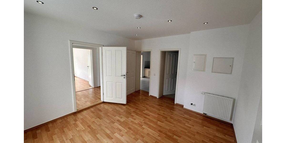 Etagenwohnung Sinsheim-Hilsbach Hilsbach - 3 Zimmer, 79 m&sup2;, 890&euro; | Angebot:26877216
