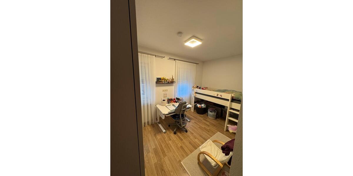 KAPITALANLAGE-provisionsfrei-sofortige Mieteinnahme-4,5 Zi Whg. 4.5 zimmer