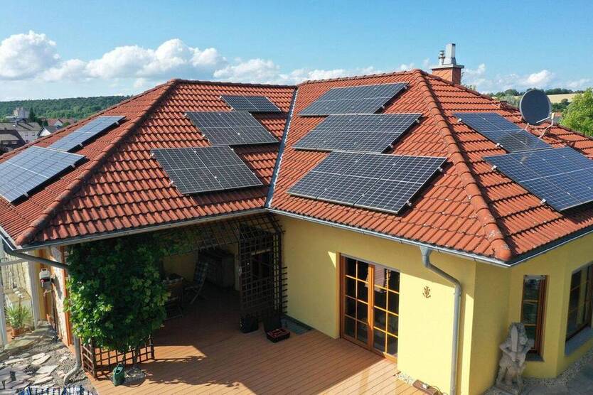 Mediterranes Einfamilienhaus in ruhiger Lage. Provisionsfrei, da Privatverkauf !!!