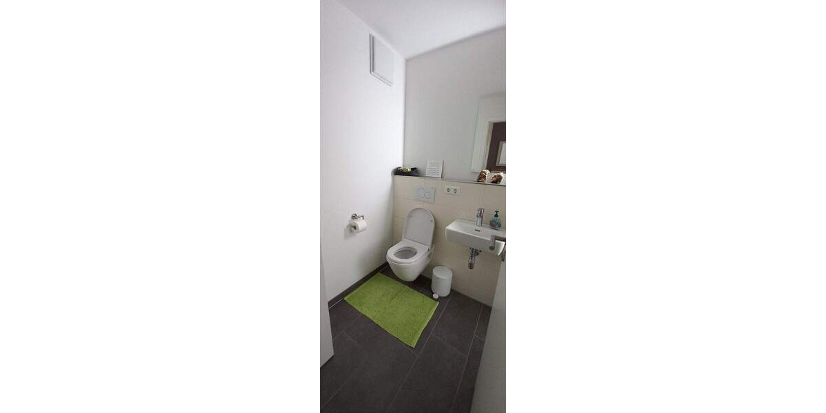 Große - neuwertige 4,5 Zimmer Wohnung zum Wohlfühlen - keine Provision VB 4 zimmer