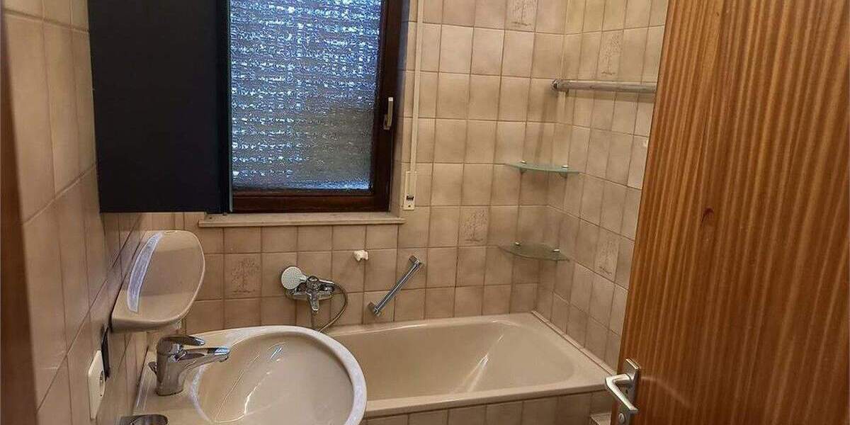 RESERVIERT: Helle 3-Zimmer-Wohnung mit Balkon und Tiefgarage - Privatverkauf ohne Makler 3 zimmer