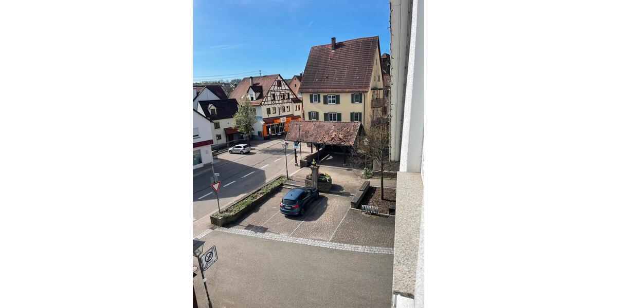 Dachgeschoßwohnung Brackenheim - 4 Zimmer, 80 m&sup2;, 1.325&euro; | Angebot:26047524